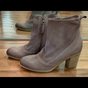 Miz Mooz Sundance Maggie Grey Bootie, New 39, 8.5